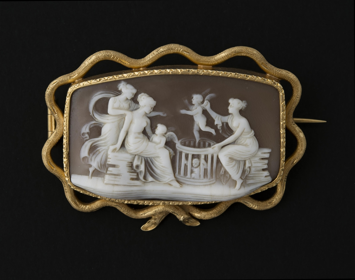 ”A Special Memory of Me”: Jewellery in Probate Inventories and Wills